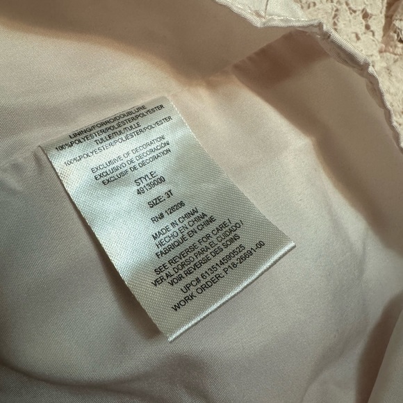 Laura Ashley of London | Pale Pink Short Sleeved Lace Toddler Dress | 3T - Picture 8 of 9